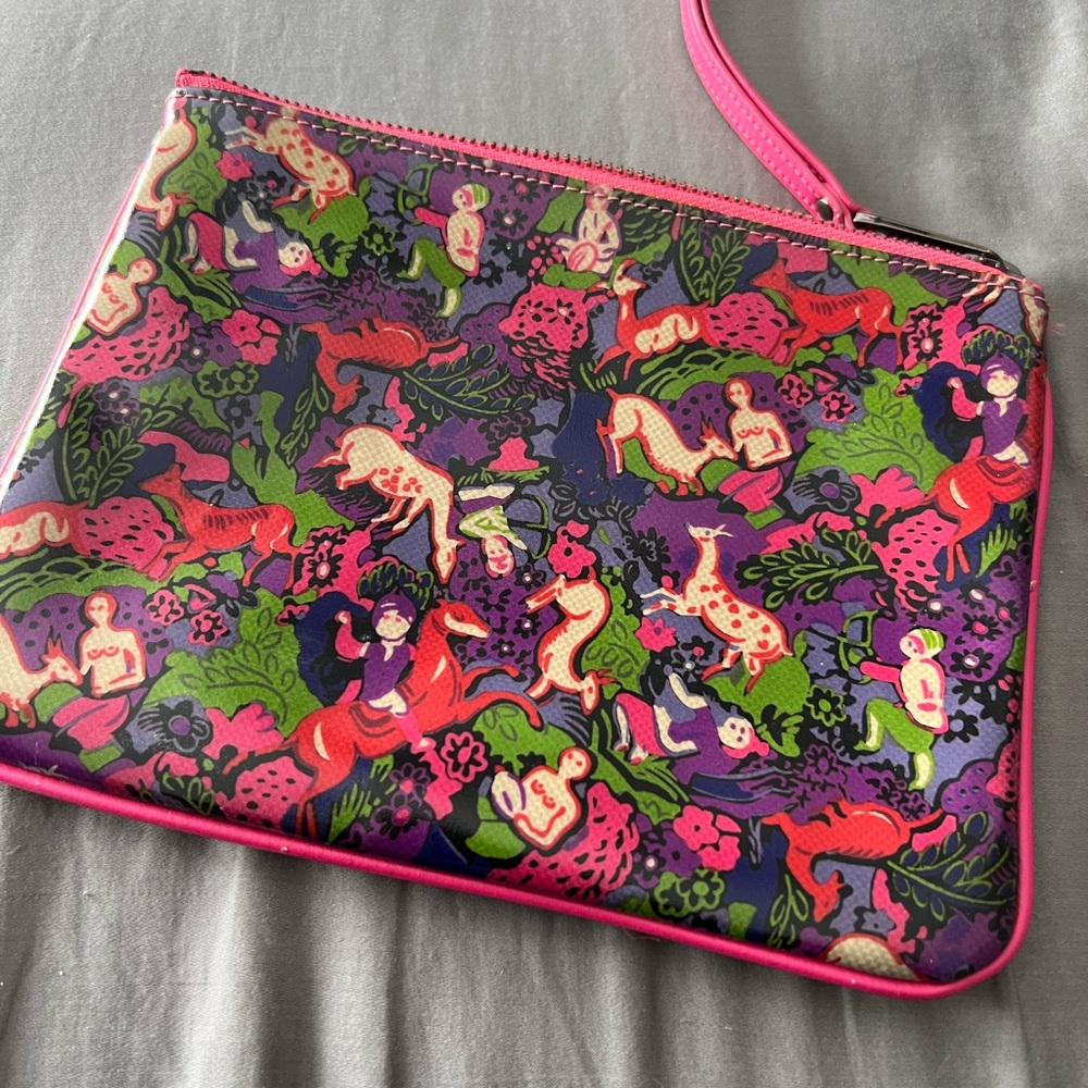 Marc jacobs cute clutch